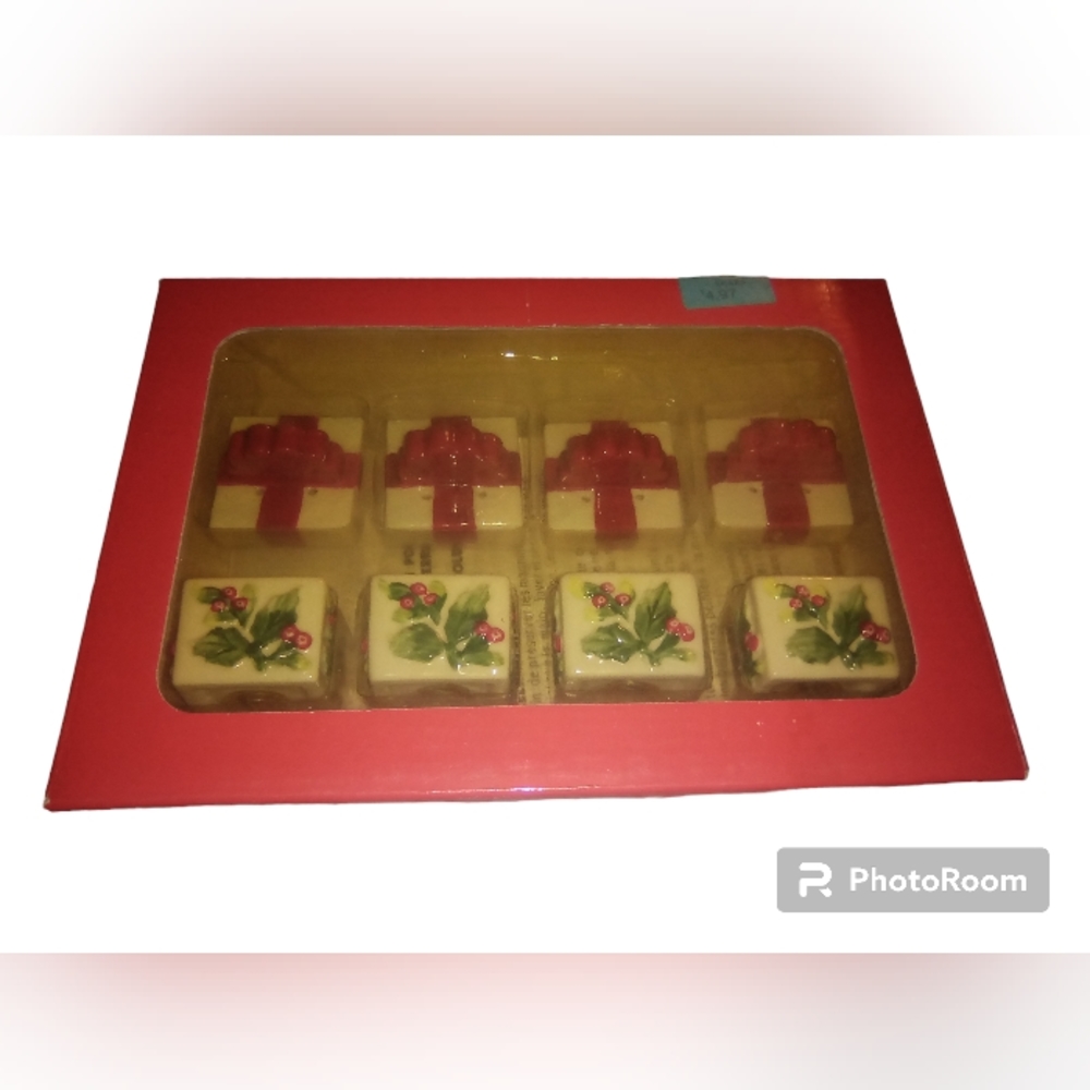 Pfaltzgraff The Winter Berry Collection Set /4 Mini Salt and Pepper